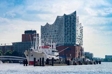 هتل Holiday Inn Hamburg   City Nord, An Ihg