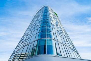 هتل Holiday Inn Hamburg   City Nord, An Ihg
