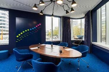 هتل Holiday Inn Hamburg City Nord, An Ihg