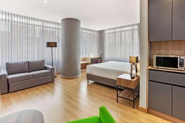 ホテル La Quinta By Wyndham Medellin