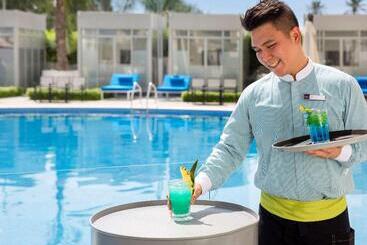 هتل Mercure Sohar