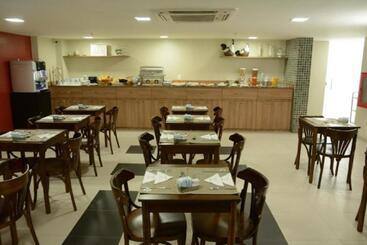 هتل Mont Blanc Suites Duque De Caxias