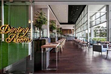 هتل Pullman Miri Waterfront