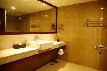هتل The Raviz Calicut