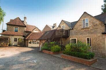 هتل The Talbot Inn
