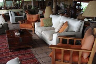 Hotel Tipilikwani Mara Camp