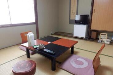 Kikunoya Ryokan