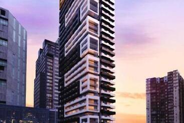 Oaks Melbourne Southbank Suites
