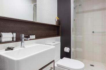 Oaks Melbourne Southbank Suites