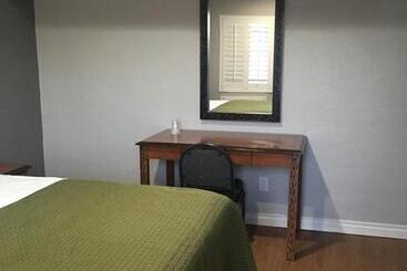Town House Motel