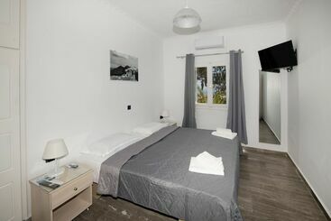 Aina Suites - Karterados