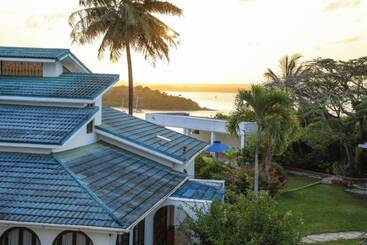 تختخواب و صبحانه Kilifi Blue House Resort