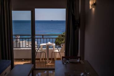 هتل Apartamentos Bossa Bay  Mc Apartamentos Ibiza