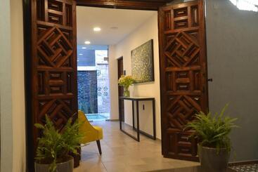 هتل Boutique Casa Loreta