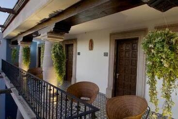 هتل Boutique Casa Loreta