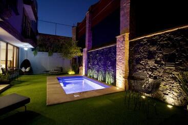 هتل Boutique Casa Loreta