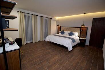 هتل Boutique Casa Loreta
