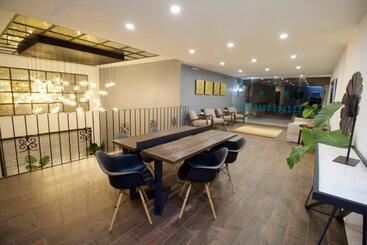 هتل Boutique Casa Loreta