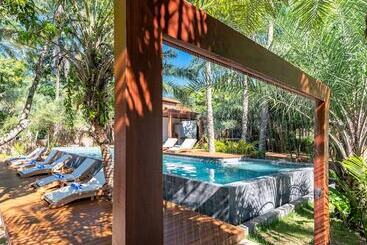 هتل Colibri Beach Villas