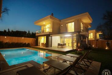 هتل New Balturk Villas Sapanca