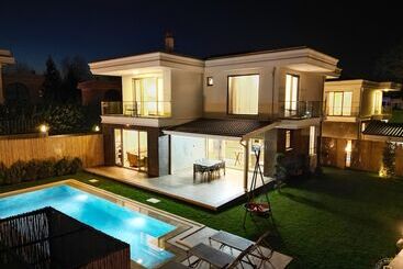 هتل New Balturk Villas Sapanca