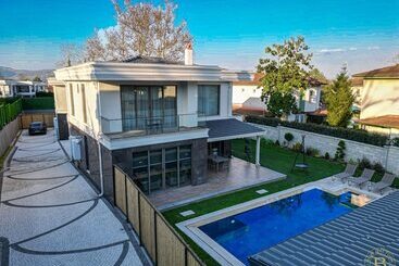 هتل New Balturk Villas Sapanca