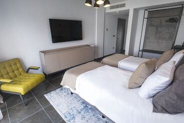 هتل Ortel Inn