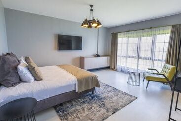 هتل Ortel Inn