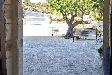 هتل Roccaseta Dimore Siciliane