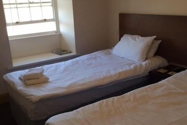 Manor House Inn