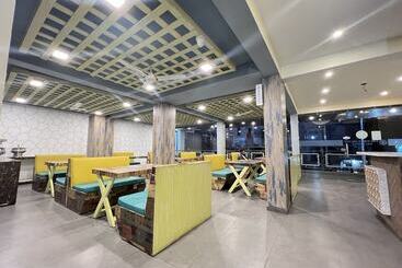 هتل White Orchid Dalhousie  Second Building