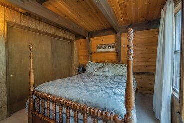 Bear Country Cabin