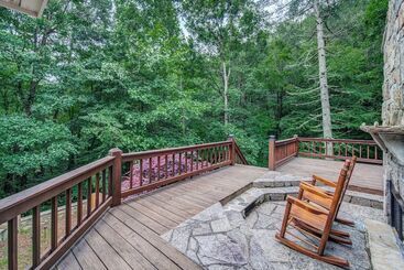 Bear Track Falls Retreat Mtn. Getaway!