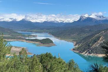 تختخواب و صبحانه Casa Lascorz