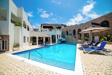 تختخواب و صبحانه High Life Resort And Spa