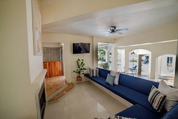 تختخواب و صبحانه High Life Resort And Spa