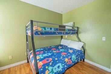 Dabi Four Lakeview