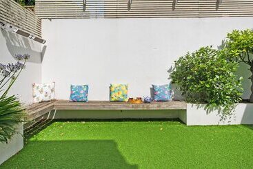 کلبه Family Home In Battersea By Underthedoormat