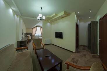 مسافرخانه Alpina Resort By Stellar Hotels, Tsaghkadzor