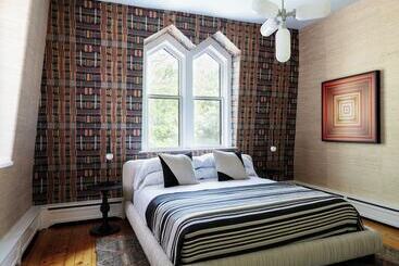 客栈  The Swain House At 21 Broad