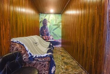 هتل Fabexpress Corinthia Boutique Rooms   Nr Candolim Beach