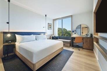 هتل Hilton Garden Inn Busselton