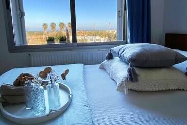 هتل Hostal Blayet