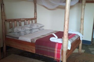 هتل Karatu Safari Camp Lodge