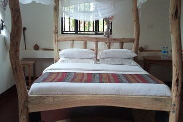 هتل Karatu Safari Camp Lodge