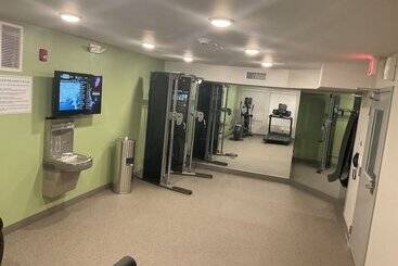 هتل Woodspring Suites East Lansing   University Area