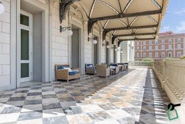 هتل Hotiday Room Collection   Livorno Mascagni