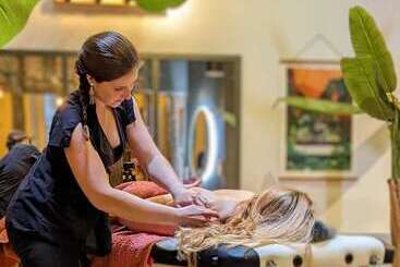 Jk Suites   Appart Hôtel   Spa Privatif