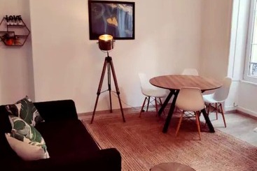 Jk Suites   Appart Hôtel   Spa Privatif