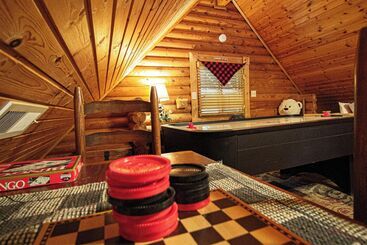 Moose Lodge With Hot Tub